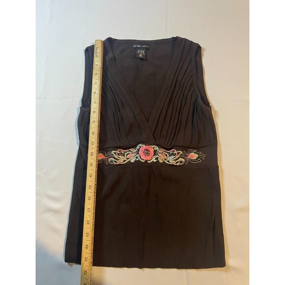 New York & Company Tank Top Women Medium Brown Knit Embroidered Floral Faux Wrap - Picture 3 of 4
